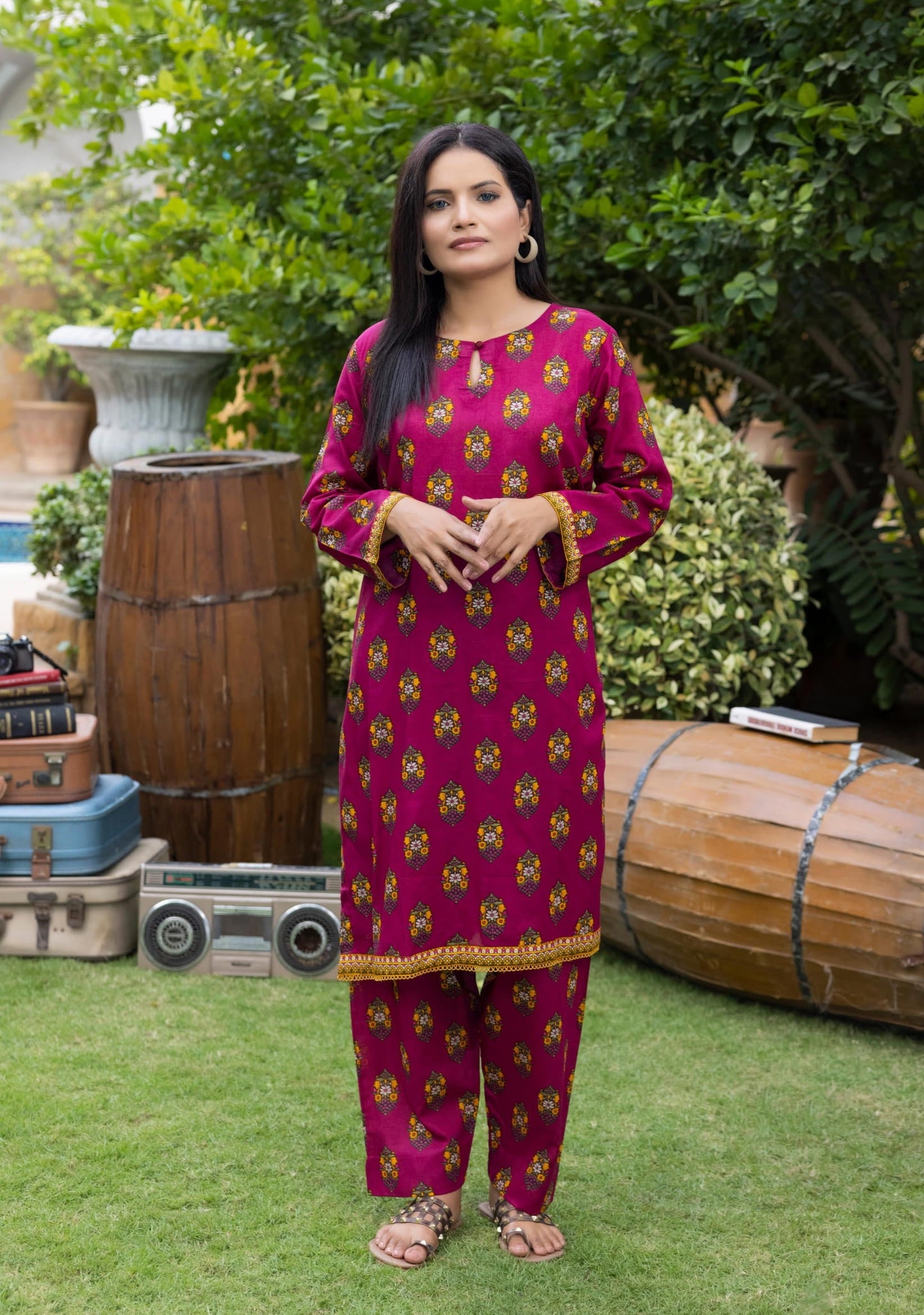 Unstitched TRENDY PRINTED LAWN 2-Peice Suit (UMP210)